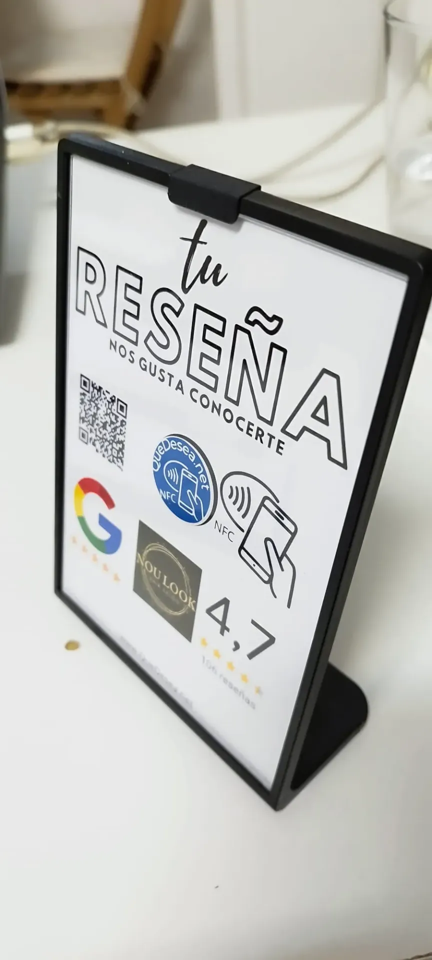 Stand QueDesea A6 vertical negro FreeWish